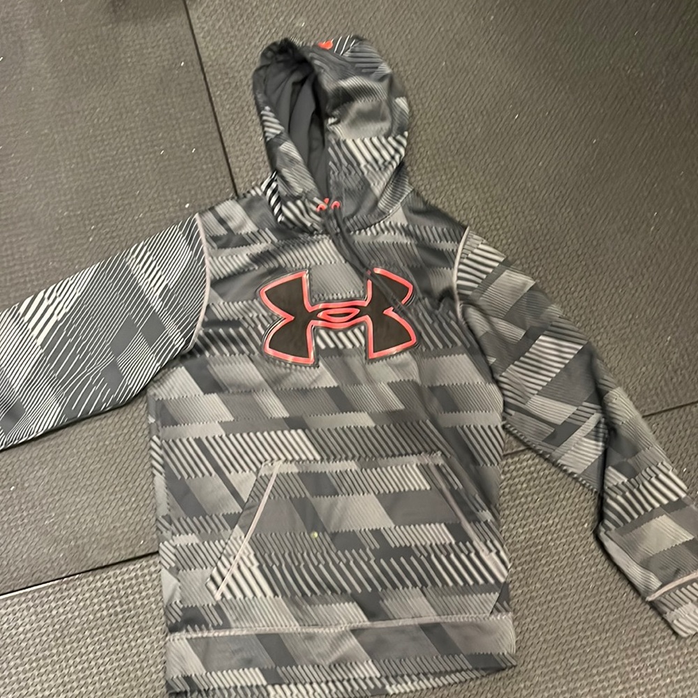 Men’s under armor, black hoodie, small